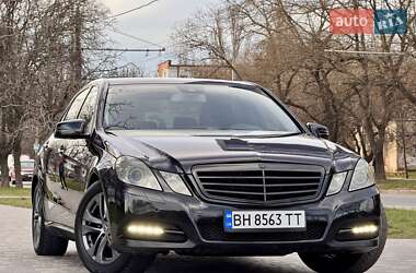 Седан Mercedes-Benz E-Class 2012 в 