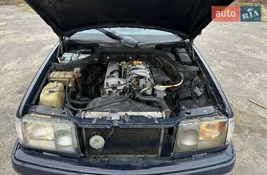 Седан Mercedes-Benz E-Class 1987 в 