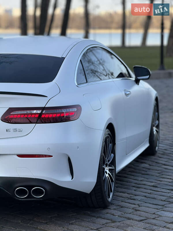 Купе Mercedes-Benz E-Class 2023 в Киеве