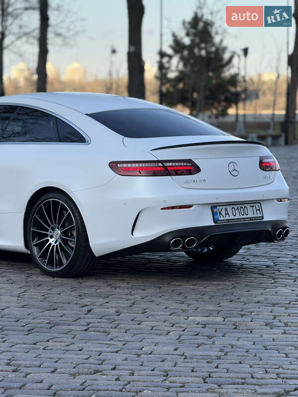 Купе Mercedes-Benz E-Class 2023 в Киеве