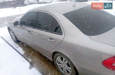 Седан Mercedes-Benz E-Class 2007 в 