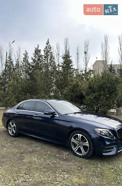 Седан Mercedes-Benz E-Class 2017 в 