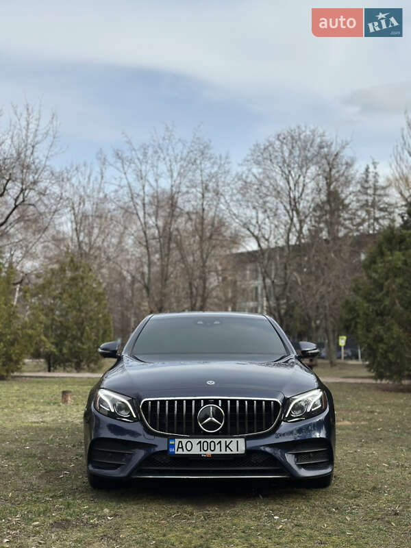 Седан Mercedes-Benz E-Class 2017 в 