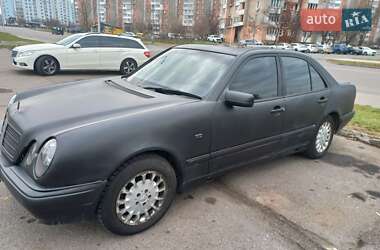 Седан Mercedes-Benz E-Class 1998 в Черкасах