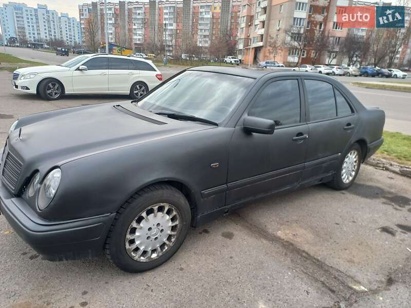 Mercedes-Benz E-Class 1998