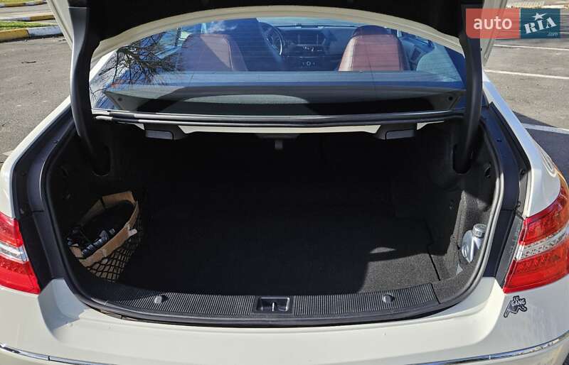 Купе Mercedes-Benz E-Class 2011 в Ирпене