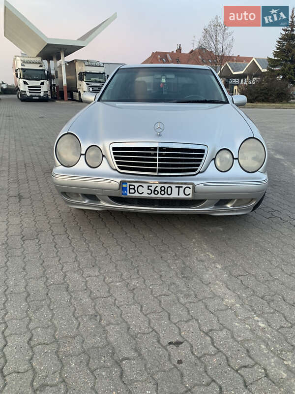 Mercedes-Benz E-Class 2002