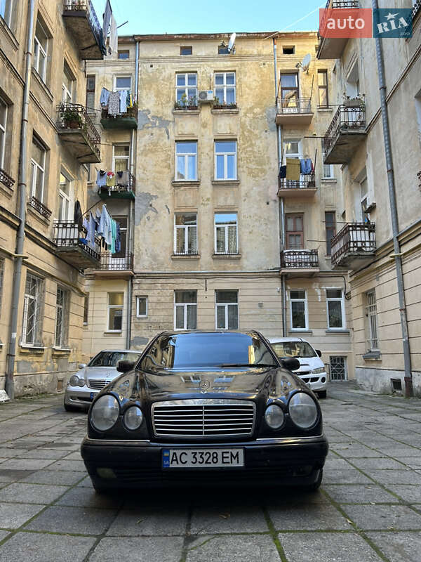 Mercedes-Benz E-Class 1999