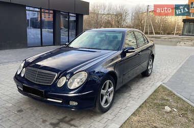 Седан Mercedes-Benz E-Class 2002 в Івано-Франківську