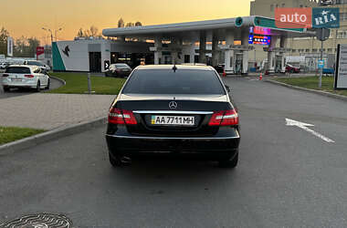 Седан Mercedes-Benz E-Class 2010 в 