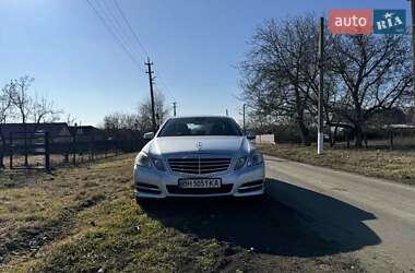 Седан Mercedes-Benz E-Class 2011 в Подільську