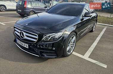 Седан Mercedes-Benz E-Class 2018 в Києві