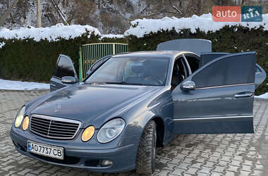 Седан Mercedes-Benz E-Class 2003 в Турке