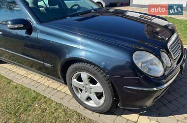 Седан Mercedes-Benz E-Class 2002 в Снятині