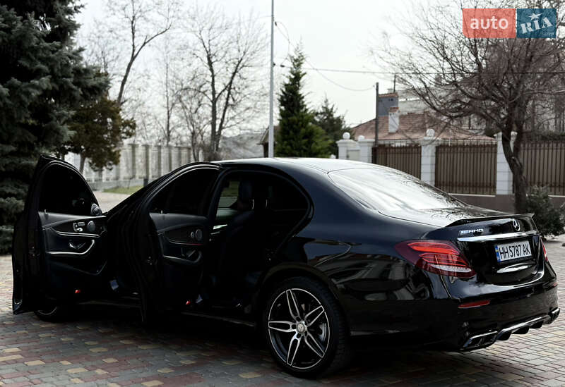 Седан Mercedes-Benz E-Class 2016 в Киеве