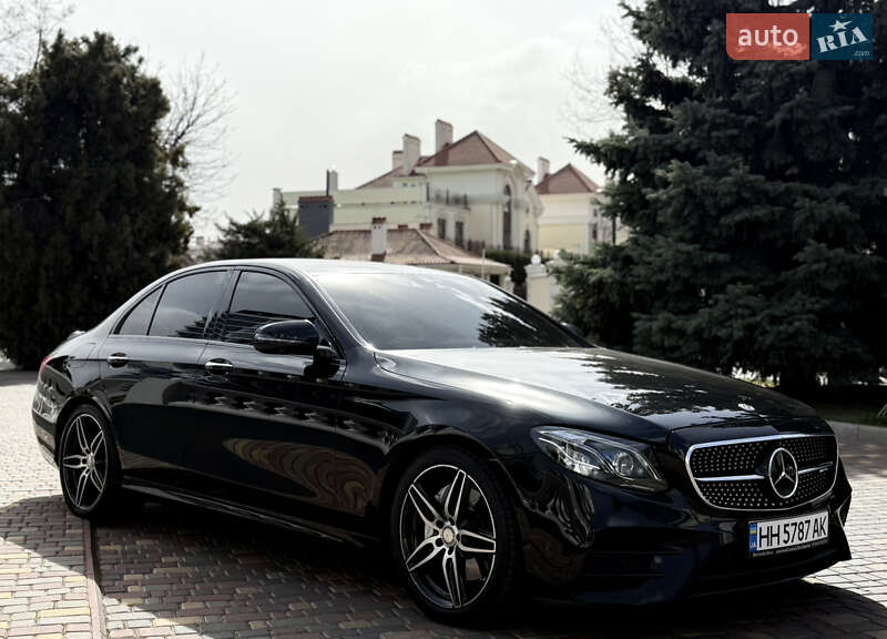Седан Mercedes-Benz E-Class 2016 в Киеве