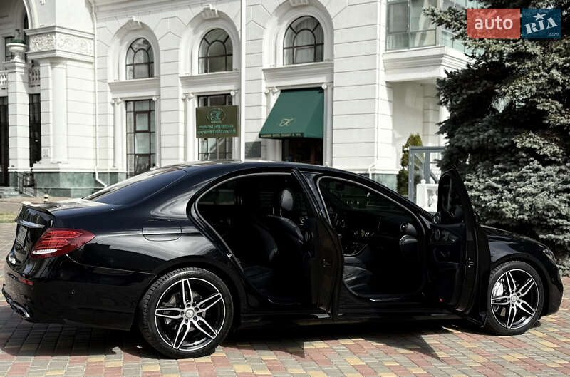 Седан Mercedes-Benz E-Class 2016 в Киеве