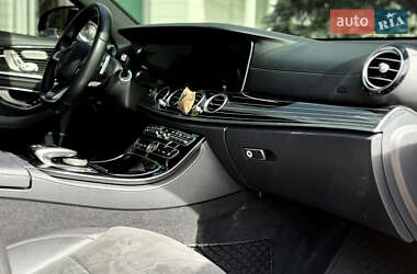Седан Mercedes-Benz E-Class 2016 в 