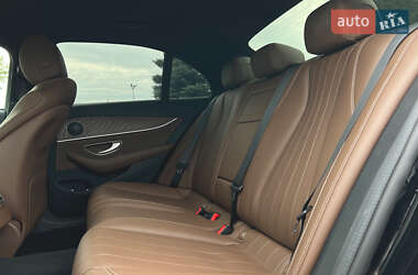 Седан Mercedes-Benz E-Class 2022 в 