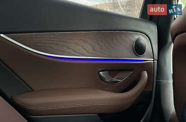 Седан Mercedes-Benz E-Class 2022 в 