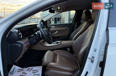 Седан Mercedes-Benz E-Class 2021 в 