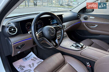 Седан Mercedes-Benz E-Class 2021 в 