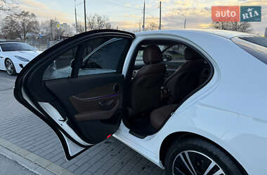 Седан Mercedes-Benz E-Class 2021 в 