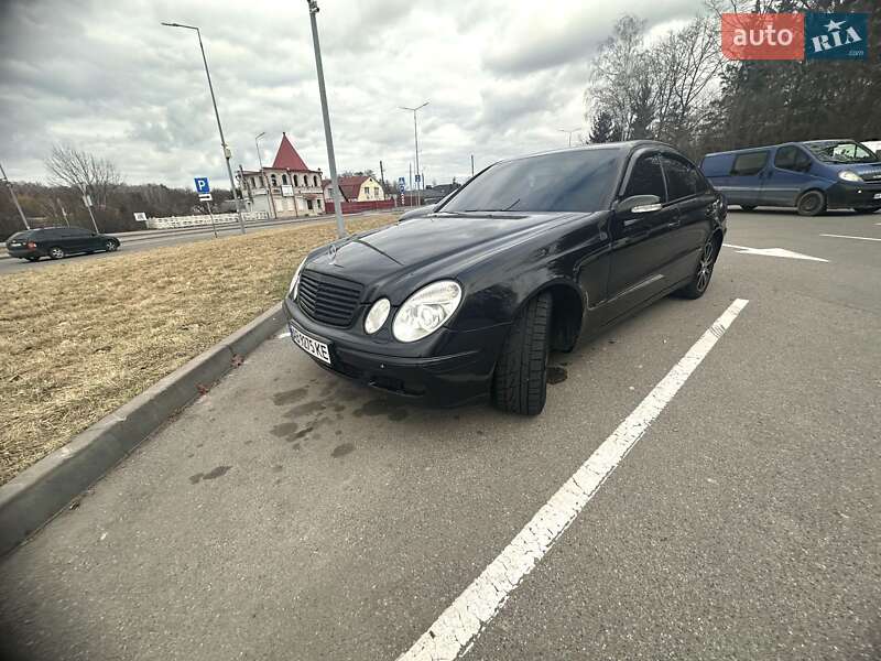 Mercedes-Benz E-Class 2003