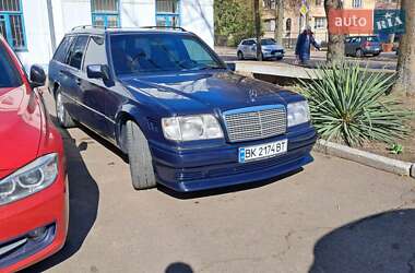 Универсал Mercedes-Benz E-Class 1995 в 