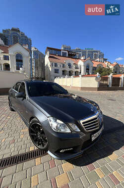 Седан Mercedes-Benz E-Class 2010 в 