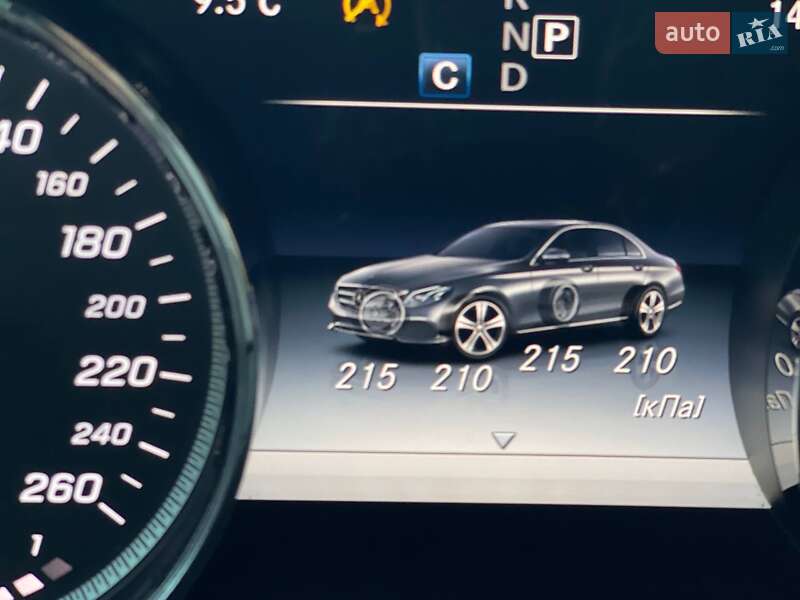 Седан Mercedes-Benz E-Class 2016 в Южному