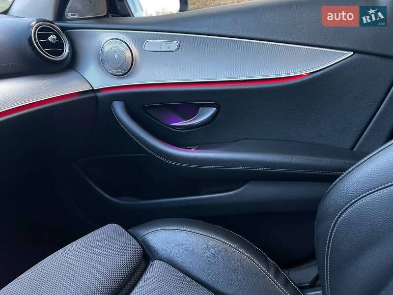 Седан Mercedes-Benz E-Class 2016 в Южному