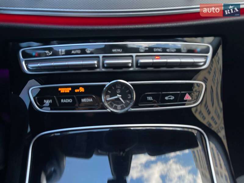 Седан Mercedes-Benz E-Class 2016 в Южному