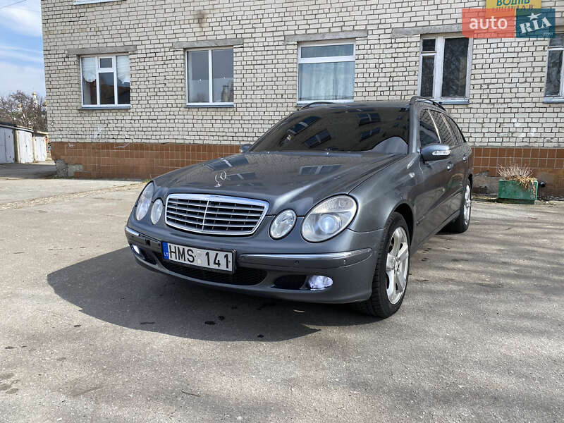 Універсал Mercedes-Benz E-Class 2005 в 