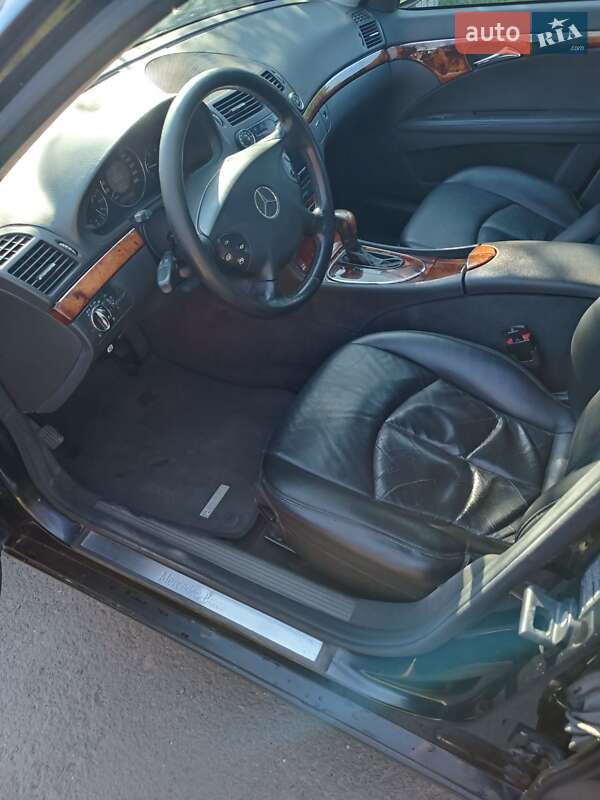 Седан Mercedes-Benz E-Class 2005 в Костополе