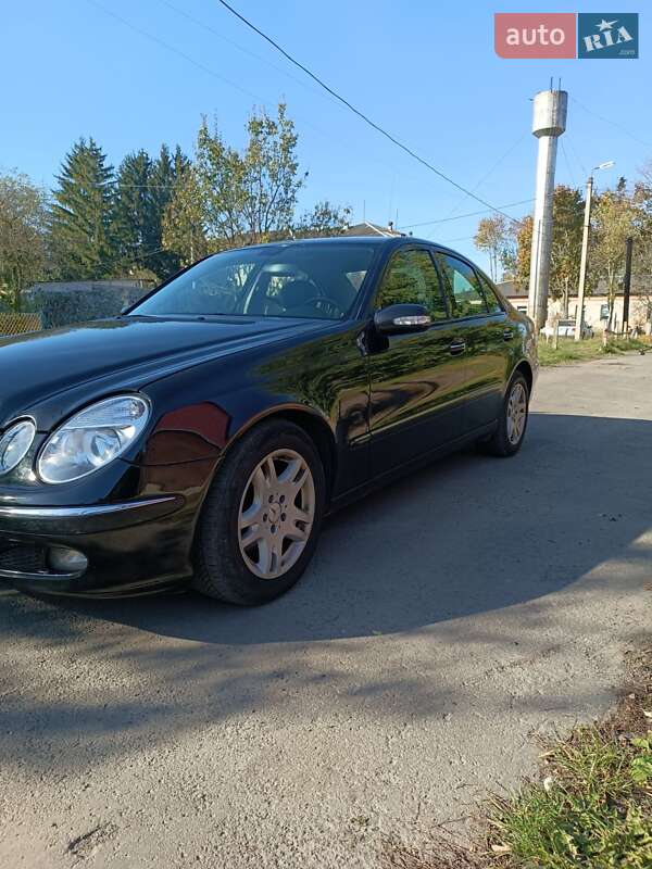 Седан Mercedes-Benz E-Class 2005 в Костополе