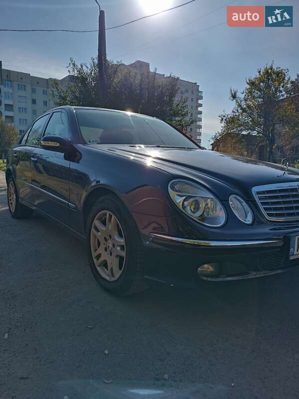 Седан Mercedes-Benz E-Class 2005 в Костополе