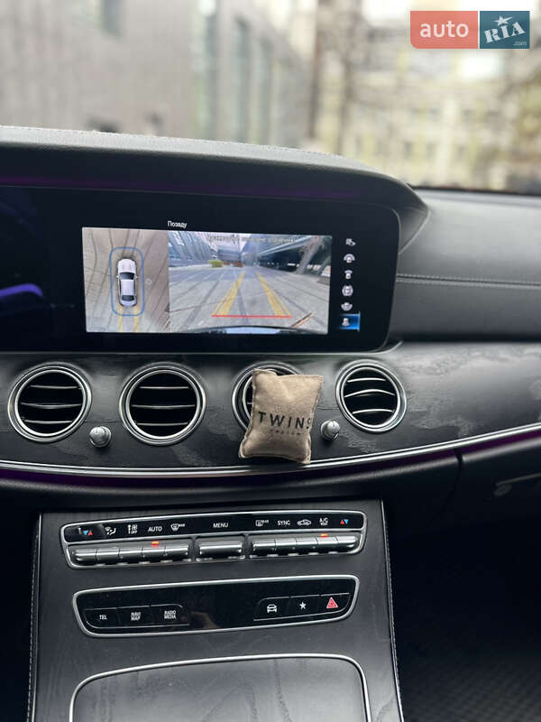 Седан Mercedes-Benz E-Class 2020 в Киеве