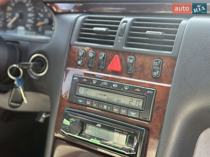 Седан Mercedes-Benz E-Class 1997 в Львові