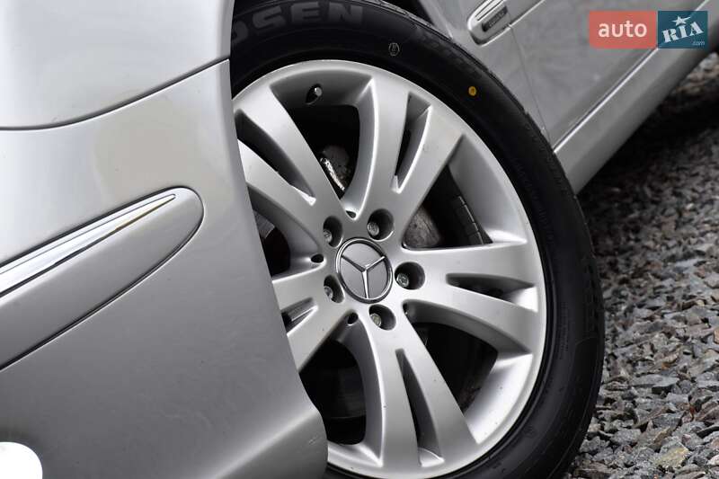 Седан Mercedes-Benz E-Class 2004 в Дрогобыче