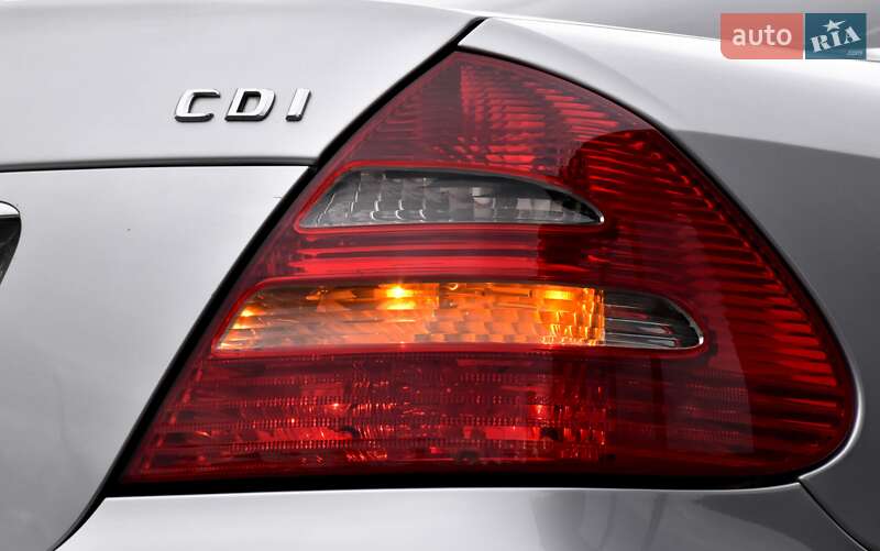 Седан Mercedes-Benz E-Class 2004 в Дрогобыче
