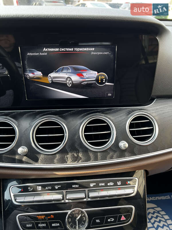 Седан Mercedes-Benz E-Class 2017 в Киеве