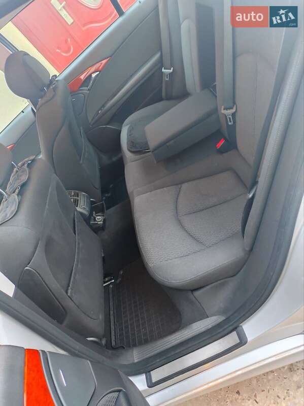 Седан Mercedes-Benz E-Class 2007 в Черновцах