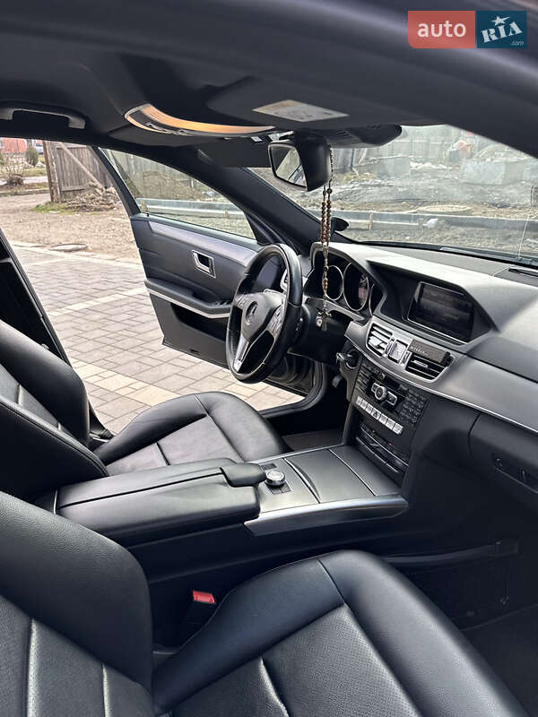 Седан Mercedes-Benz E-Class 2013 в Долине