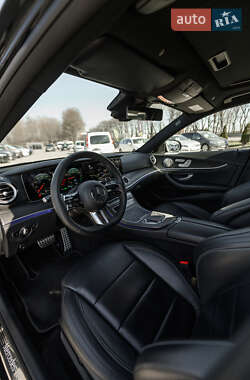 Седан Mercedes-Benz E-Class 2021 в 