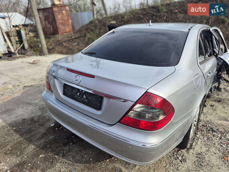 Седан Mercedes-Benz E-Class 2008 в Ужгороді
