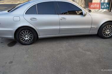 Седан Mercedes-Benz E-Class 2002 в 