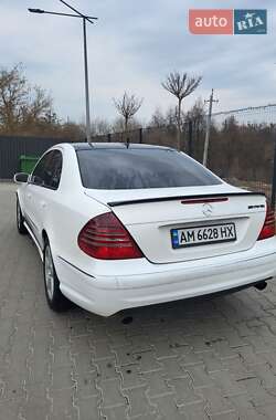 Седан Mercedes-Benz E-Class 2002 в 