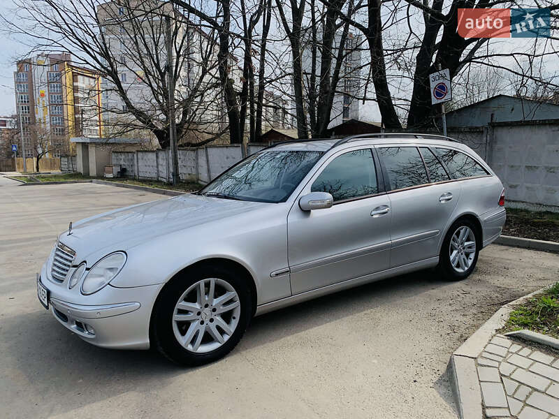 Mercedes-Benz E-Class 2005