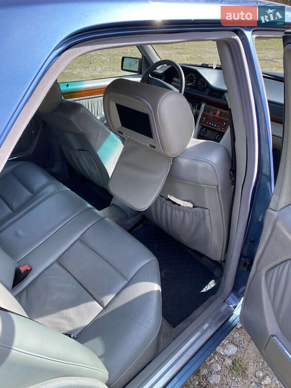 Седан Mercedes-Benz E-Class 1993 в Белой Церкви фото 15 Седан Mercedes-Benz E-Class 1993 в Белой Церкви
